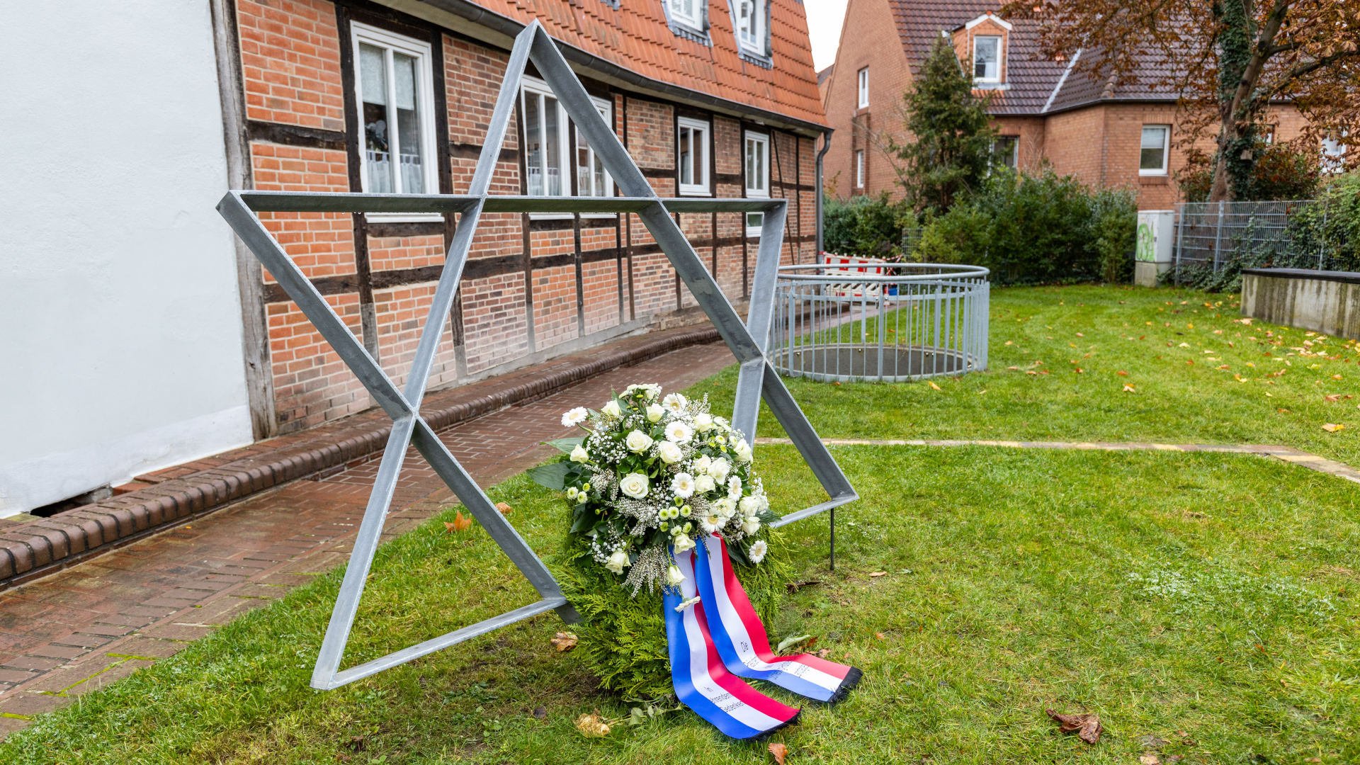 23_11_09_Besuch_Synagoge_SE3_2066_ses_web © Foto: Landtag, Sönke Ehlers Bild