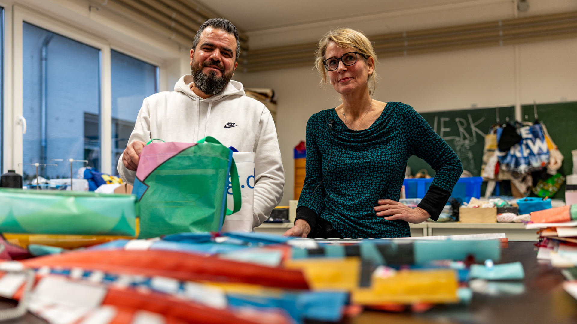 25_11_26__SES11694_taschenbeide_web_ses © Foto: Landtag, Sönke Ehlers Bild