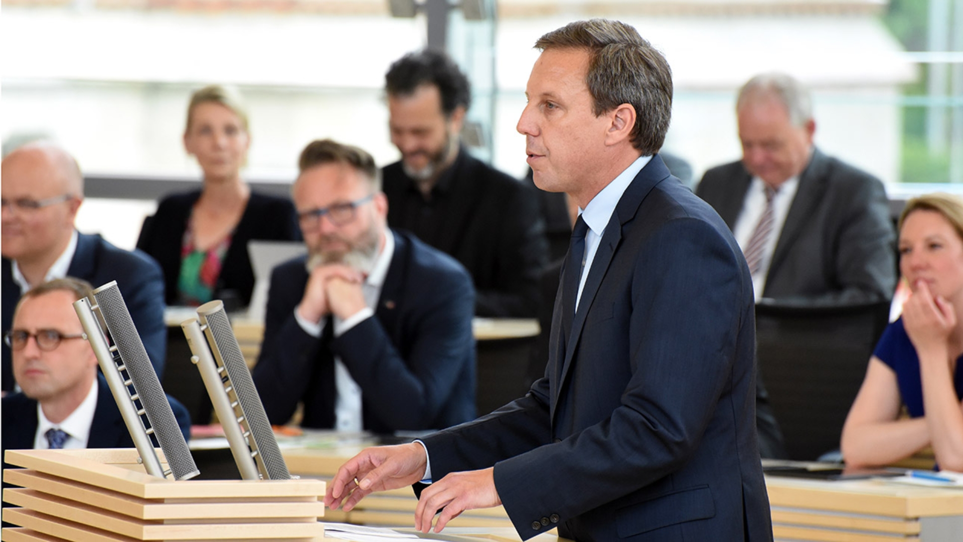 Losse-Müller Thomas SPD Landtagstagung Plenum © Foto: Thomas Eisenkrätzer Der SPD-Fraktionsvorsitzende Thomas Losse-Müller hält eine Rede im Plenarsaal des Landtages.