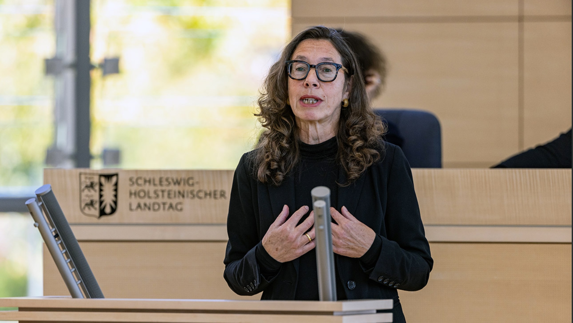 Röpcke Uta Grüne Plenum © Foto: Landtag, Sönke Ehlers Die Grünen-Abgeordnete Uta Röpcke hält eine Rede im Plenarsaal des Schleswig-Holsteinischen Landtages.