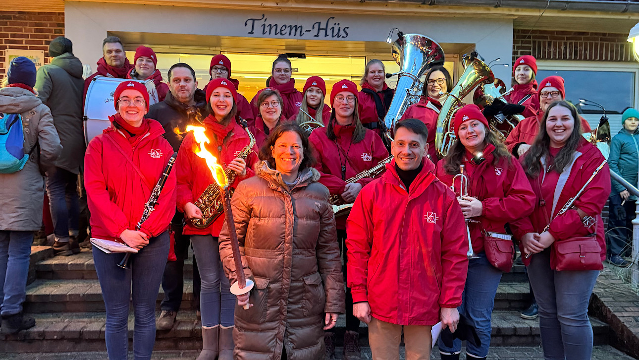 Landtagspräsidentin Kristina Herbst beim Biikebrennen in Tinnum auf Sylt